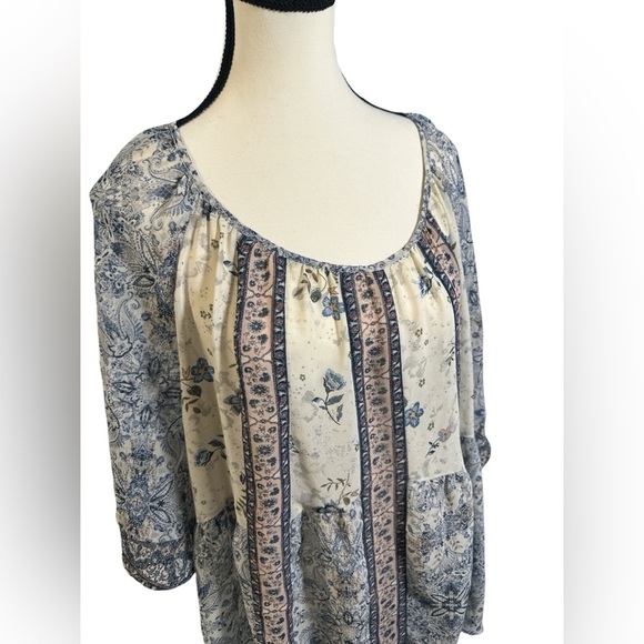 Knox Rose Blue and Cream Floral Blouse - Picture 3 of 6